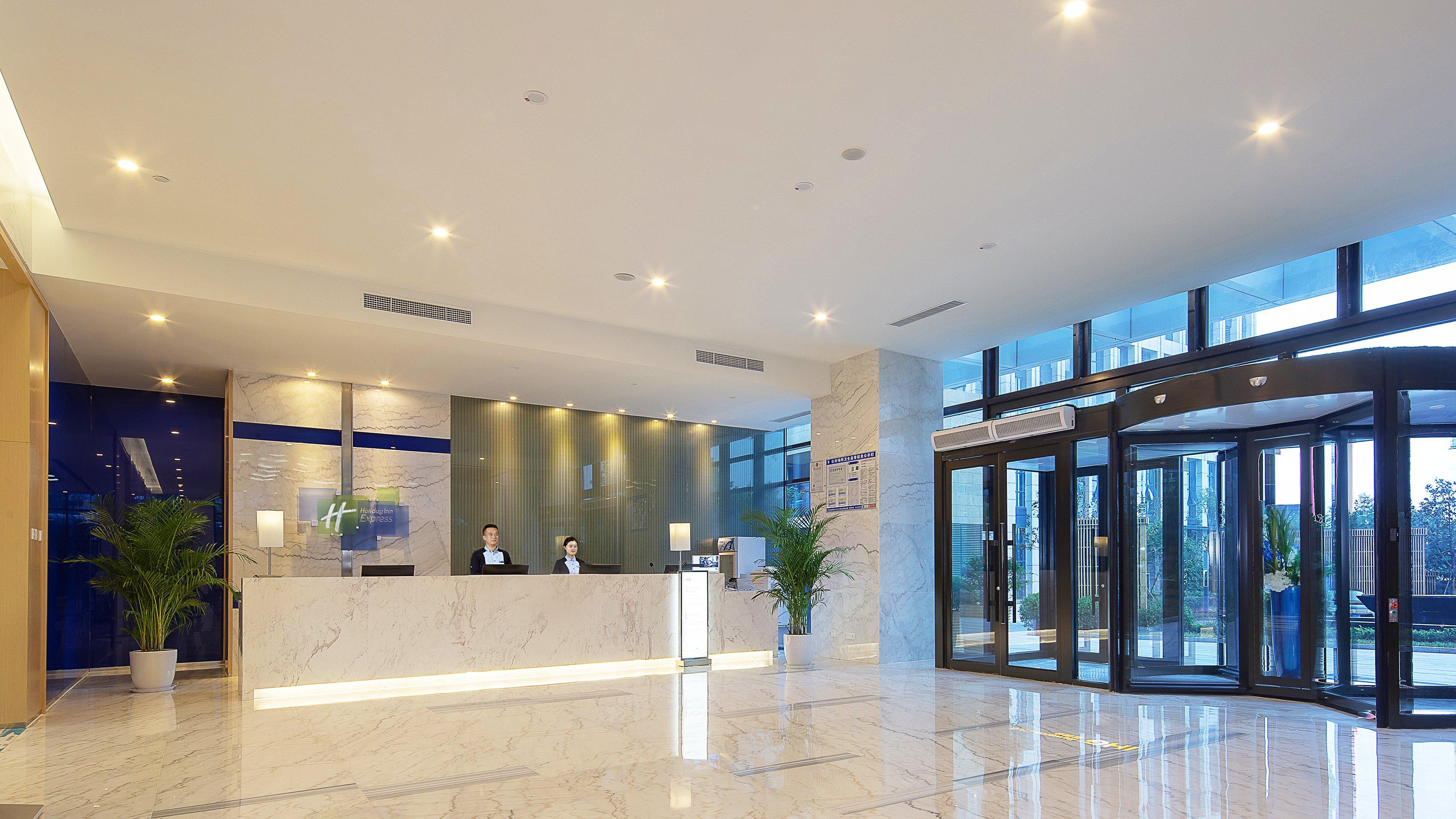 Holiday Inn Express - Qingdao West Coast By Ihg Екстер'єр фото