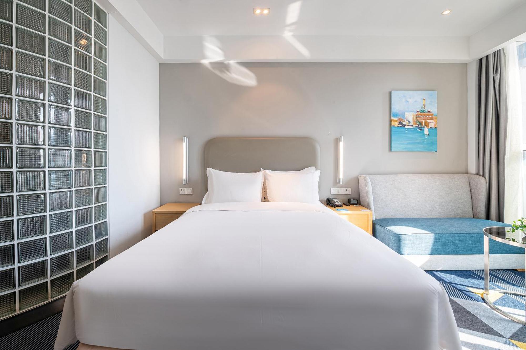 Holiday Inn Express - Qingdao West Coast By Ihg Екстер'єр фото