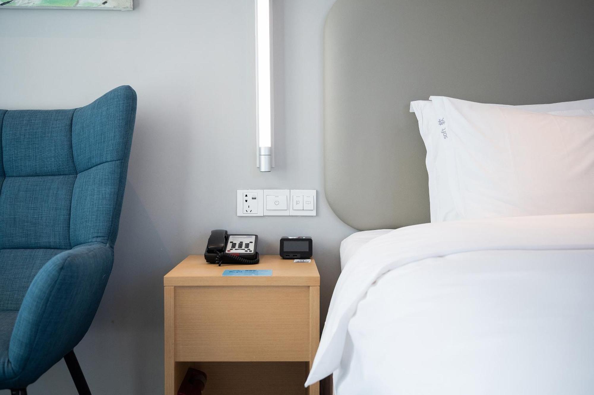 Holiday Inn Express - Qingdao West Coast By Ihg Екстер'єр фото