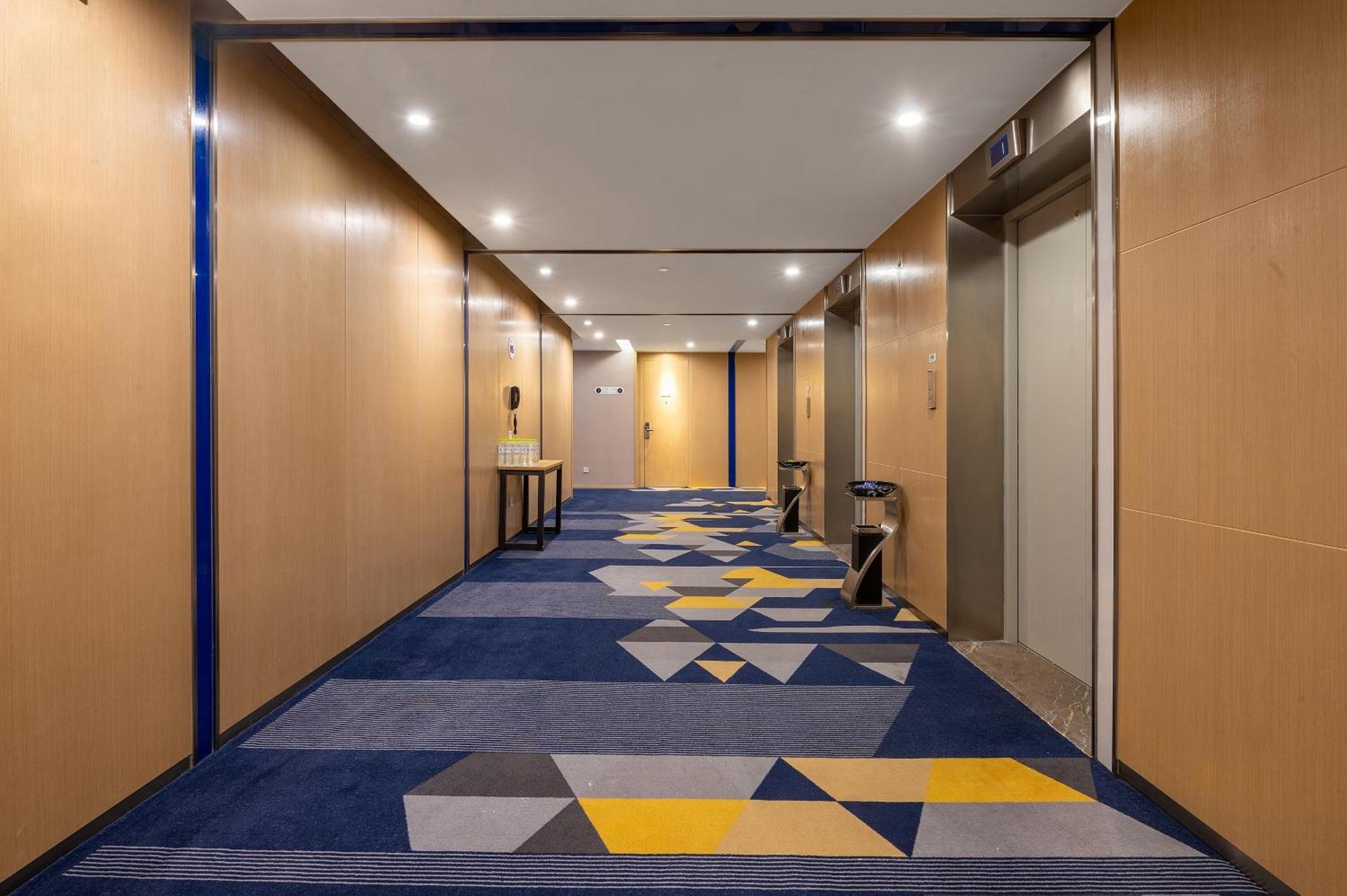 Holiday Inn Express - Qingdao West Coast By Ihg Екстер'єр фото