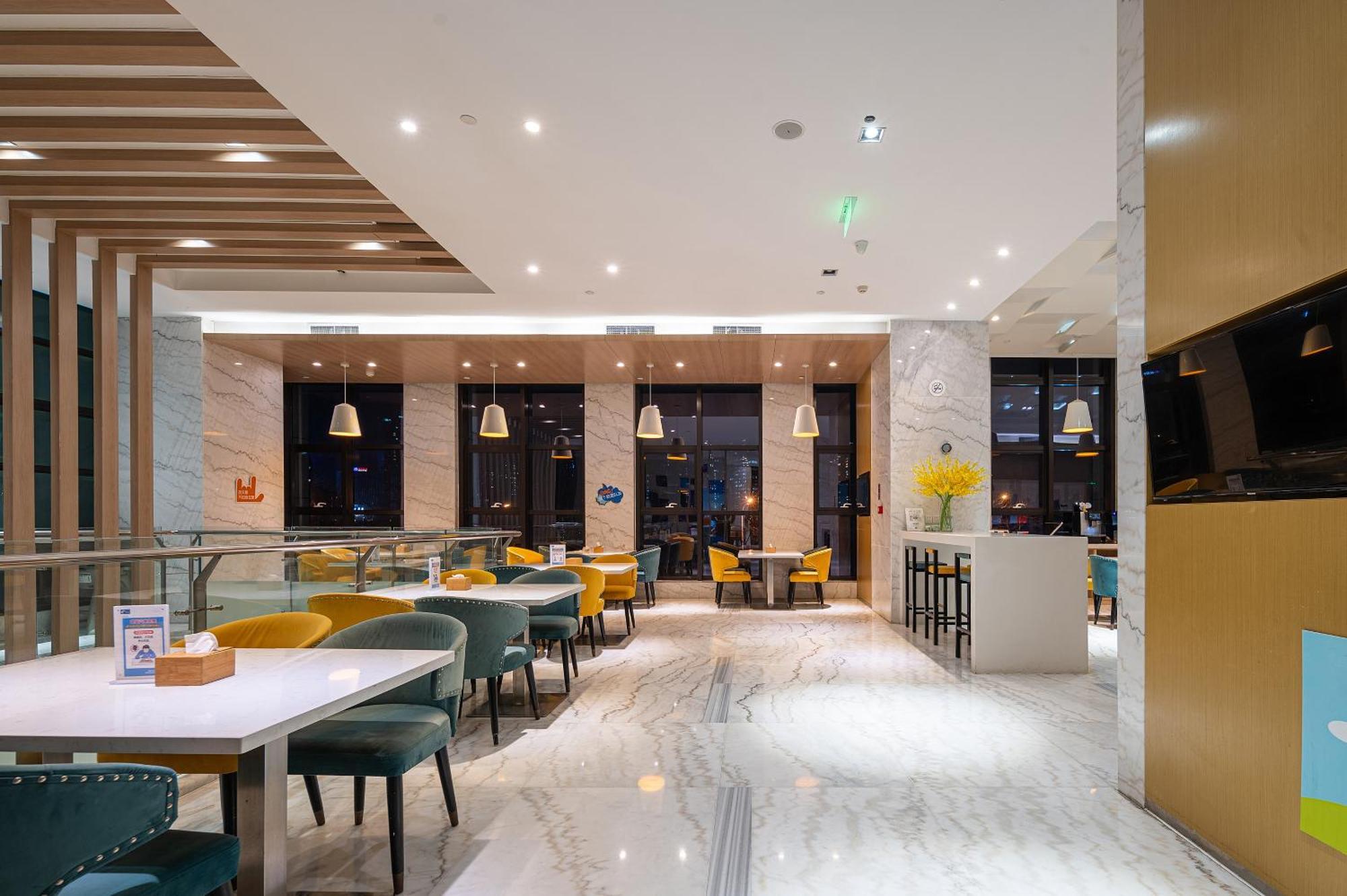 Holiday Inn Express - Qingdao West Coast By Ihg Екстер'єр фото
